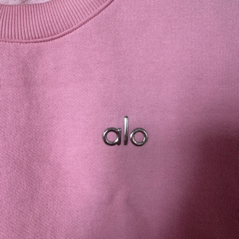 ALO Yoga Pink Women's Cropped Sweatshirt, rare sweet pink - Picture 6 of 9